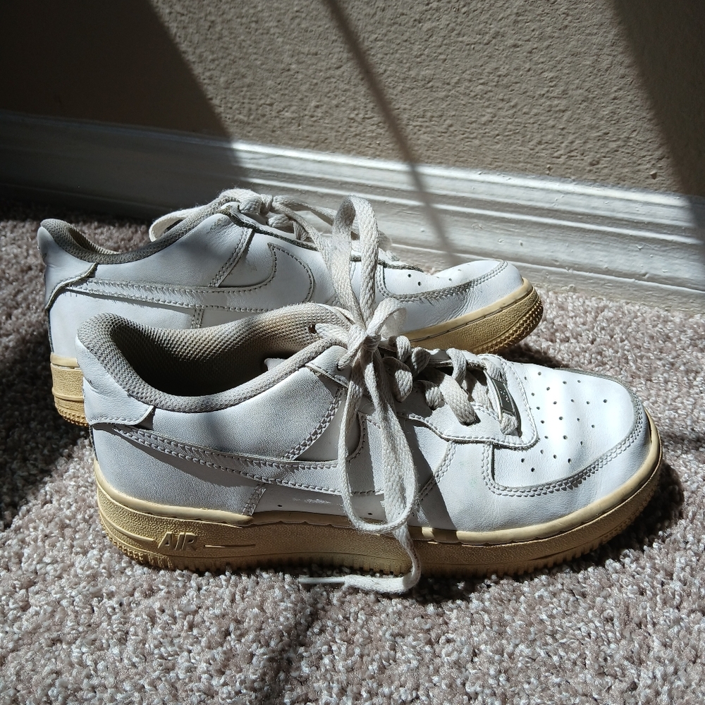 Nike Air Force 1 Low | Classic White Sneakers